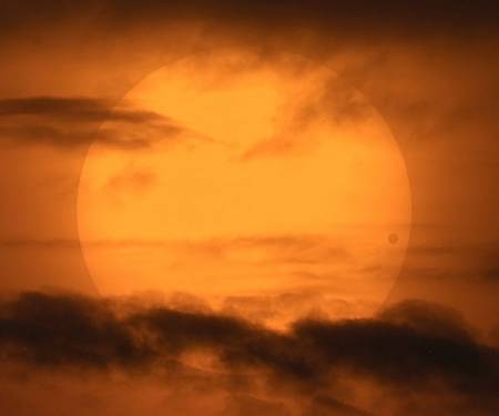 sun_venus_transit.jpg