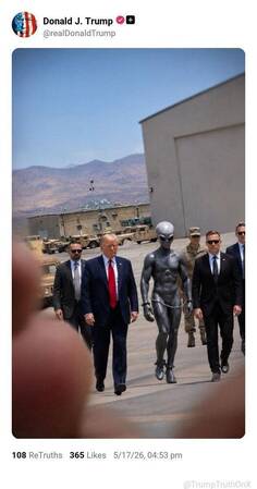 Trump Arrests Alien 👽